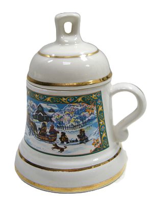 Чашка чайная с крышкой. Фарфор. Ручная работа. 1990-е гг.