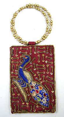Чехол-сумочка для мобильного телефона " Райская птица ". Расшита вручную. 1990-е гг.