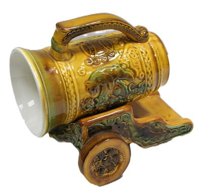 Кружка пивная на подставке " Царь-пушка ". Фаянс. Конаково. 1960-е гг.