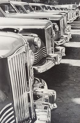 Евзерихин Э.Н. - Автомобили ЗИС у Китайской стены. Москва. 1947 г. Год: 1970-1980 гг. Размер: 29 