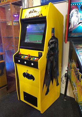 Cabinato Videogioco BATMAN. Cabinato originale anni 80 , personalizzato con BATMAN , scheda 