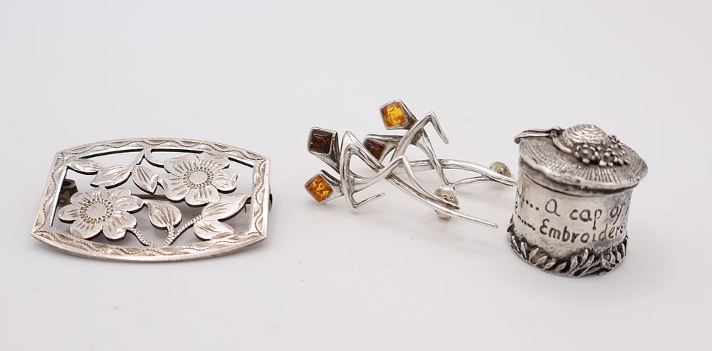 Silver Earrings, Pilbox and buckle/brooch. All stamped. A collection of silver items, nice amber 