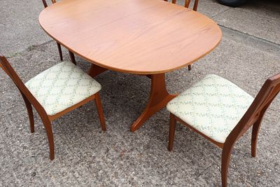 G Plan Mid-Century Modern Teak 5-Piece Dining Suite (Table and 4 Chairs). A five-piece dining 