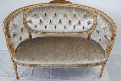 French Louis XVI Style Painted and Giltwood Canap&eacute; en Corbeille. A Louis XVI Style settee, or 