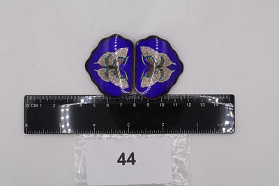 Attractive Antique Cloisonne Belt Buckle Featuring Opposing Butterflies. A very nice Cloisonne 
