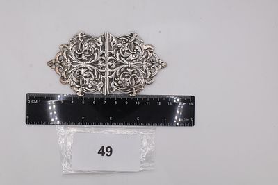 A Solid Silver Floral Design Nurses Belt Buckle - Birmingham Assay Marks 1907. A good quality 