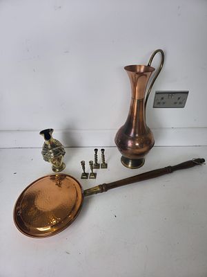 Copper & Brass Fireside and Decorative Items. Mixed lot including copper jug, copper warming pan 
