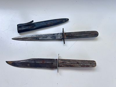 World War 1 combat trench knife, likely a Hungarian Dolchmesser M1917 and one other late 