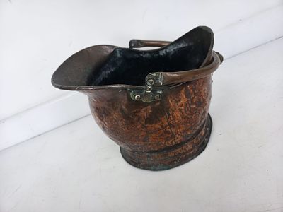 Vintage Copper Coal Scuttle / Fireside Log Bucket. A vintage copper coal scuttle / fireside 