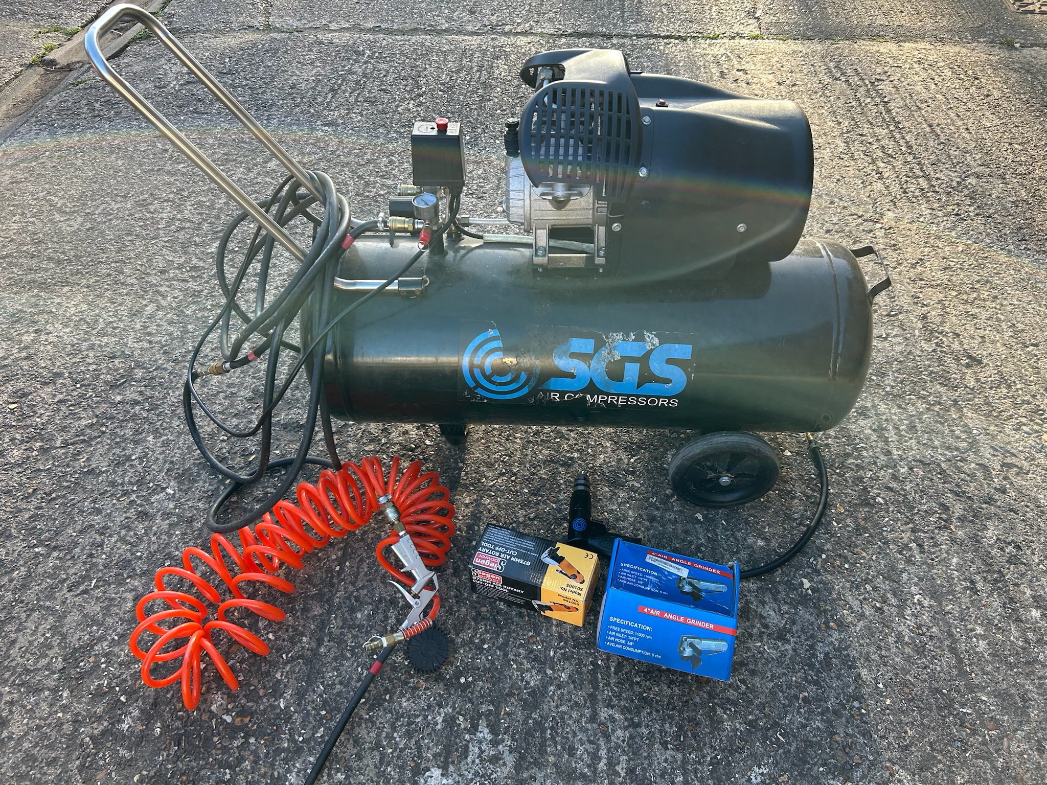 SGS Air Compressor 100 Litre Direct Drive - 14.6 CFM 3.0 HP 100L BLACK