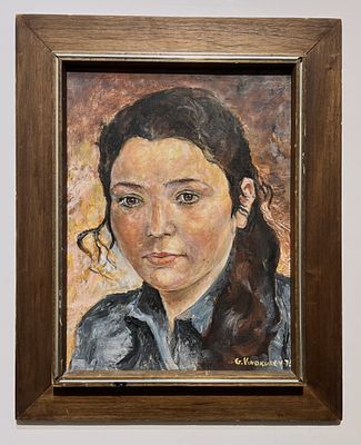 Vinokurov - דיוקן נערה. שמן על בד. 
חתום. 
ממוסגר. 
עבר תיקון קל.