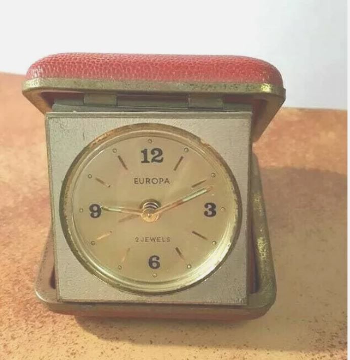 "EUROPA" .2 JEWELS German Folding Clock , WITH Red Case
. "EUROPA" .2 JEWELS German Folding 