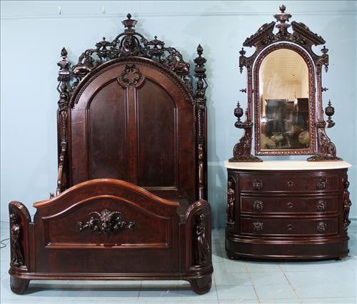 Stevens Auction Company | Annual Thanksgiving Antique Auction