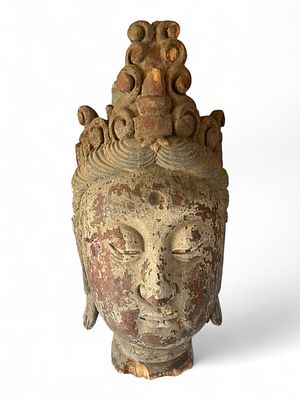 Carved Wooden Head of a Bodhisattva, China, Late Ming to Early Qing Dynasty (circa 1600–1750). La 