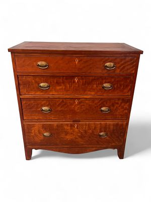 Federal Inlaid Mahogany Chest of Drawers, Circa 1810–1820. Elegant early 19th century Federal 