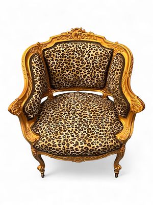 Louis XV–Style Giltwood Berg&egrave;re with Leopard Upholstery, Mid-20th Century. Stylish Louis 