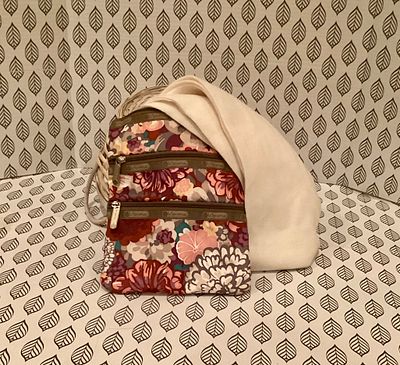 Purse. Shoulder bag and scarf