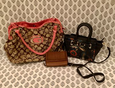 Your Choice. 2 assorted purses and a wallet