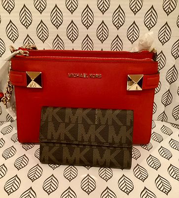 Michael Kors pocket book w/ Michael Kors wallet