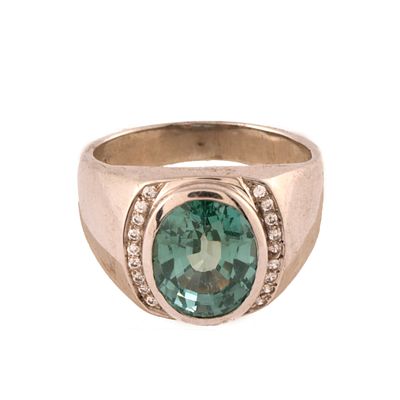 41. Ring with tourmaline simile and zircons. 925 silver. Size: 25/65.