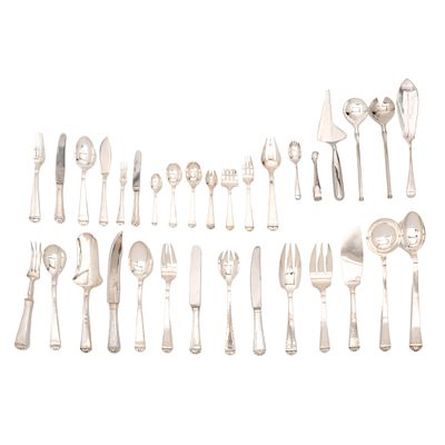 18. Art Dec&oacute; cutlery set. Silver. Comprising twenty-two soup spoons, twenty dessert forks 