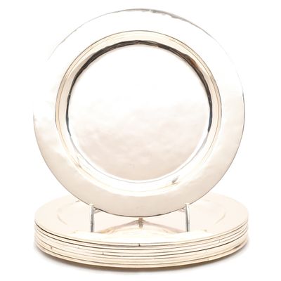 19. Set of 9 serving dishes. Mexican 925 silver. Hallmarks on the base. 5,400 gr.