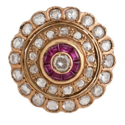 48. Art Deco style ring with diamonds and rubies. 18 kt yellow gold. Old cut diamonds and 