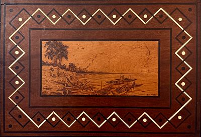 E. DE SOUZA-1942- REINO DAHOMEY- Inusual panel decorativo &eacute;tnico de marqueter&iacute;a de maderas nobles-. 