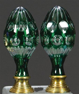 Pareja de l&aacute;mparas de sobremesa en forma de pi&ntilde;a en cristal dorado de Murano, con 