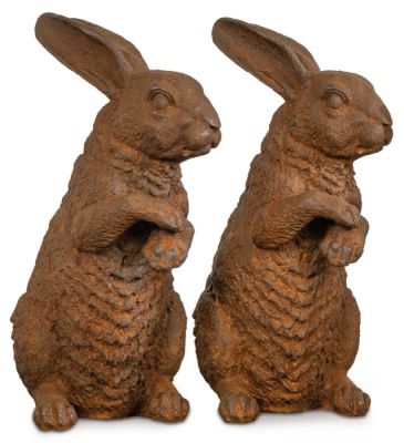Pareja de conejos de hierro colado para jard&iacute;n. S. XX 
. Pair of cast iron 