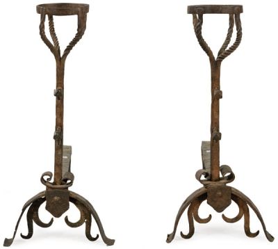 Pareja de morillos en hierro forjado. Pps. S. XX. 
. Pair of wrought iron andirons 