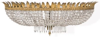 L&aacute;mpara de techo estilo Luis XVI en bronce cincelado y dorado con sartas de cristal. S. 