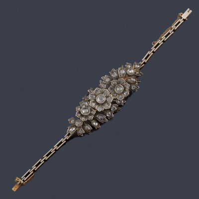 : Pulsera &eacute;poca Isabelina con motivos florales enriquecidos en diamantes talla rosa en montura 