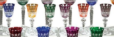 : Juego de seis copas de licor de cristal de Bohemia tallado y esmaltado en colores. Juego de 