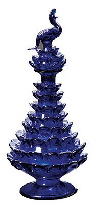 : Botella de cristal mallorqu&iacute;n de Gordiola en azul cobalto, con crester&iacute;a y tap&oacute;n rematado en 