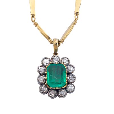 : Colgante con esmeralda talla esmeralda (Colombia) de 6,29 ct con orla de diamantes talla 'old 