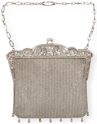 : Bolso de malla de plata de plata con punzones no identificados, posiblemente franceses h. 1900. 