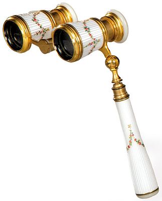 : Anteojos de teatro plegables, de bronce y n&aacute;car, con trabajo de esmalte guilloch&eacute; Francia ff. 