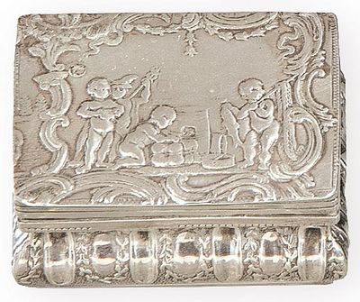 : Caja de rap&eacute; de plata con marca no identificada y repunzonada en Inglaterra por el importador 