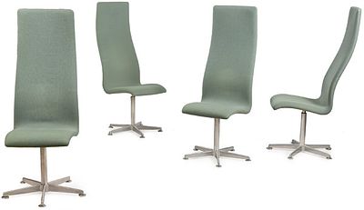 : Arne Jacobsen (Copenhague, 1902-1971) para Fritz Hansen, 1965 Conjunto de 4 sillas modelo 