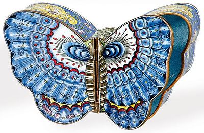 : Caja china en forma de mariposa en esmalte, China h. 1950-60. Caja china en forma de mariposa 