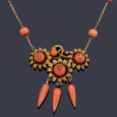 : Collar victoriano sig. XIX en oro amarillo de 18 K y coral. Collar victoriano sig. XIX en oro 