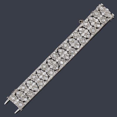: Pulsera a&ntilde;os '20 &eacute;poca 'art dec&oacute;' con diamantes talla rosa y antigua de aprox. 15,00 ct en total.