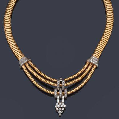 : Collar retro a&ntilde;os '40 con detalles centrales con diamantes talla brillante y baguette de 