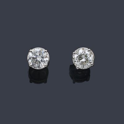 : Dormilonas con pareja de brillantes de aprox. 2,01 ct en total. Certificado IGI. Dormilonas 