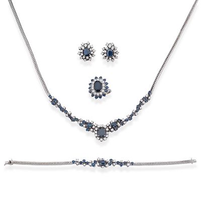 : Aderezo con collar, pulsera, pendientes y anillo con zafiros talla oval de aprox. 13,00 ct y 