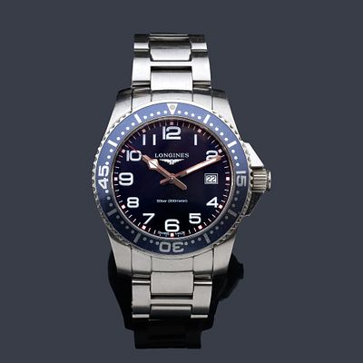 : LONGINES HydroConques ref. L36894036 de caballero con caja y brazalete en acero. Con estuche 
