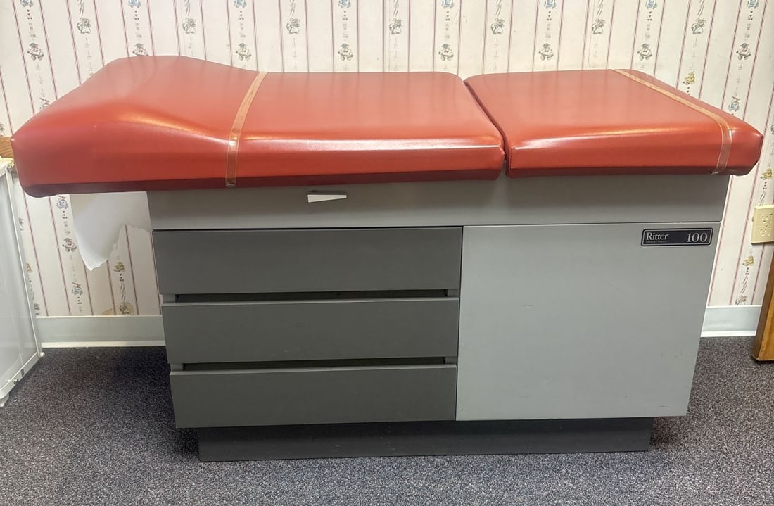 Swisher Bros. Auction | Shelby Pediatrics: Medical, Furniture, Decor and more!
