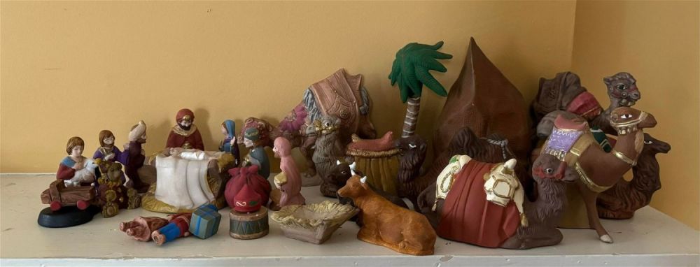 Lot 273: Christmas Figures