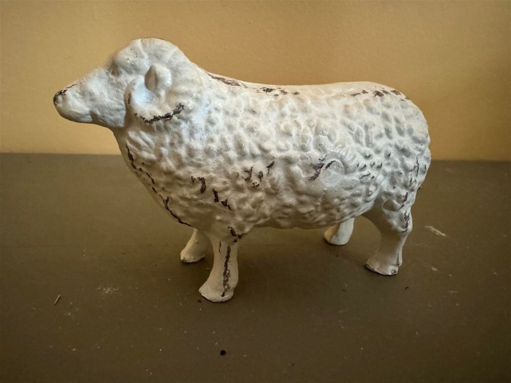 Lot 289: Vintage Heavy Cast Iron Ram